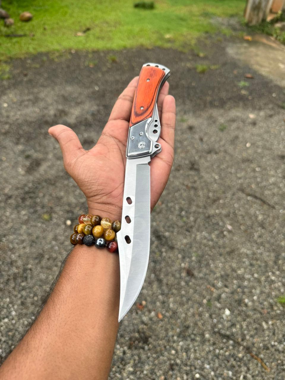 Tactical Folding Knife – Sharp Stainless Steel Blade for Hunting, Camping, Adventure & Outdoor EDC
