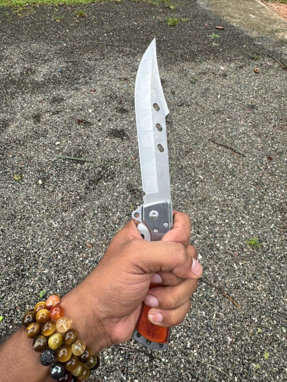Tactical Folding Knife – Sharp Stainless Steel Blade for Hunting, Camping, Adventure & Outdoor EDC