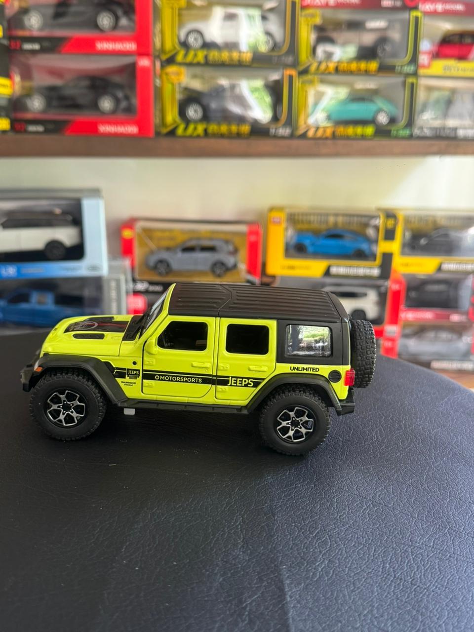 Diecast Model Car 1:32 Jeep Rubicon with Sound and Light Pullback Off-road Decorate Ornament Doors Open Metal Car Model Toys