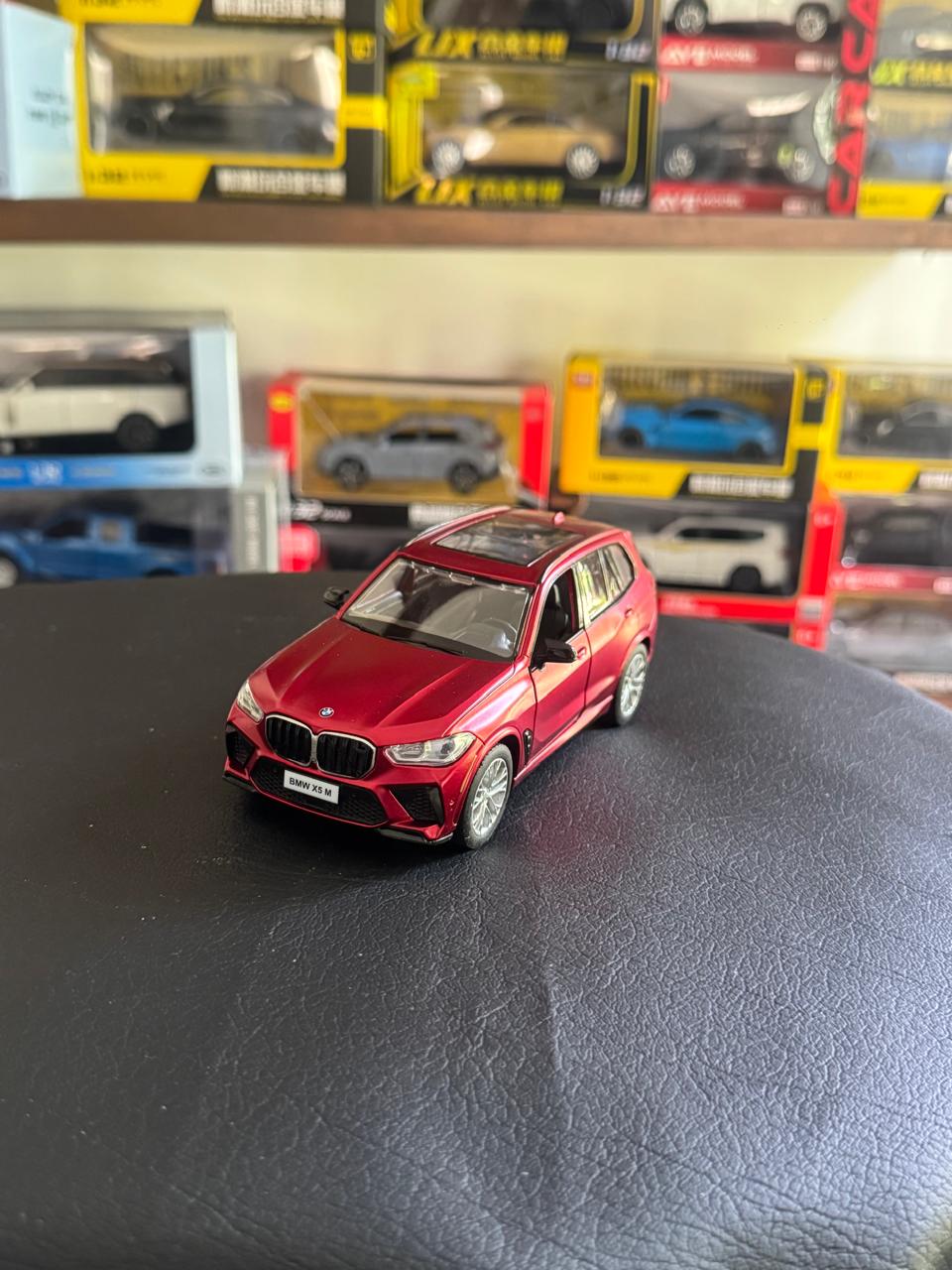 Diecast Model Car 1:32 BMW X5M Sport Car Alloy with Sound and Light Pullback Decorate Ornament Doors Open Metal Car Model Toys