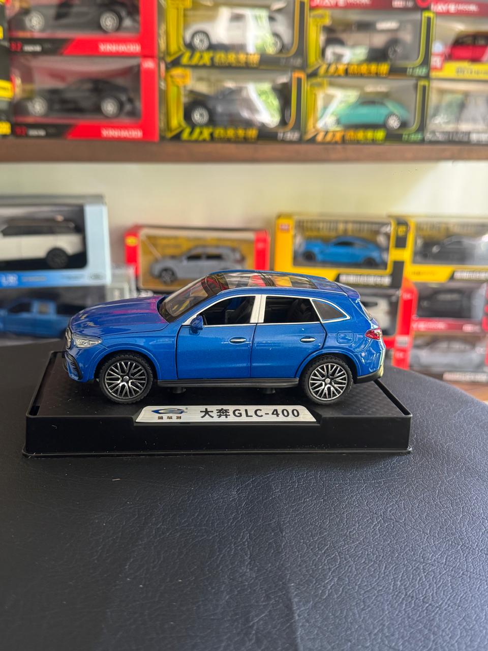 Diecast Model Car 1:32 Benz GLC-400e Alloy Car with Sound and Light Pullback Decorate Ornament Doors Open Metal Car Model Toys