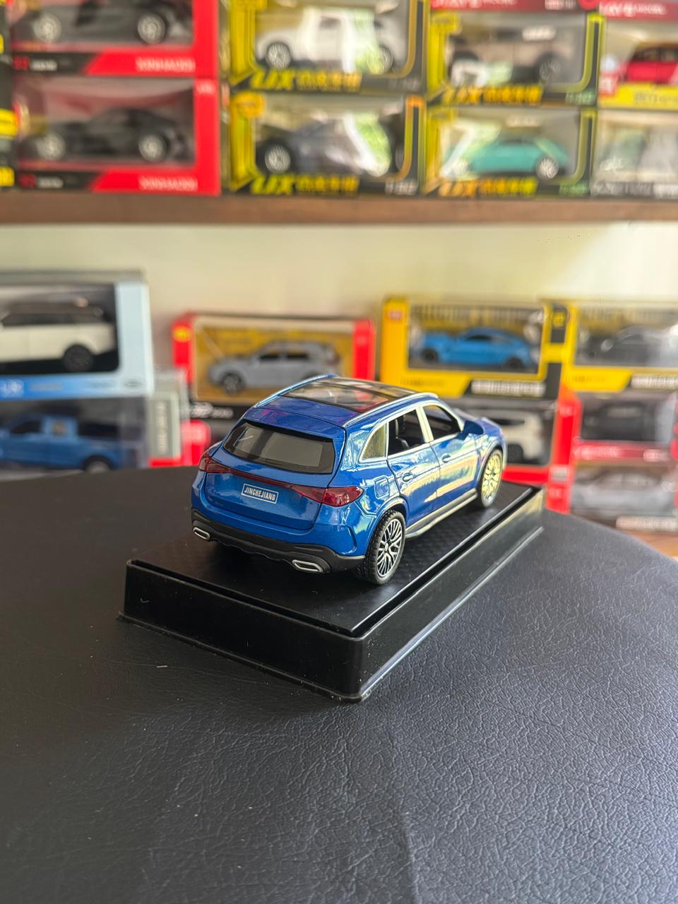 Diecast Model Car 1:32 Benz GLC-400e Alloy Car with Sound and Light Pullback Decorate Ornament Doors Open Metal Car Model Toys