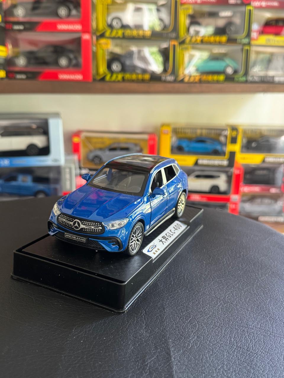 Diecast Model Car 1:32 Benz GLC-400e Alloy Car with Sound and Light Pullback Decorate Ornament Doors Open Metal Car Model Toys