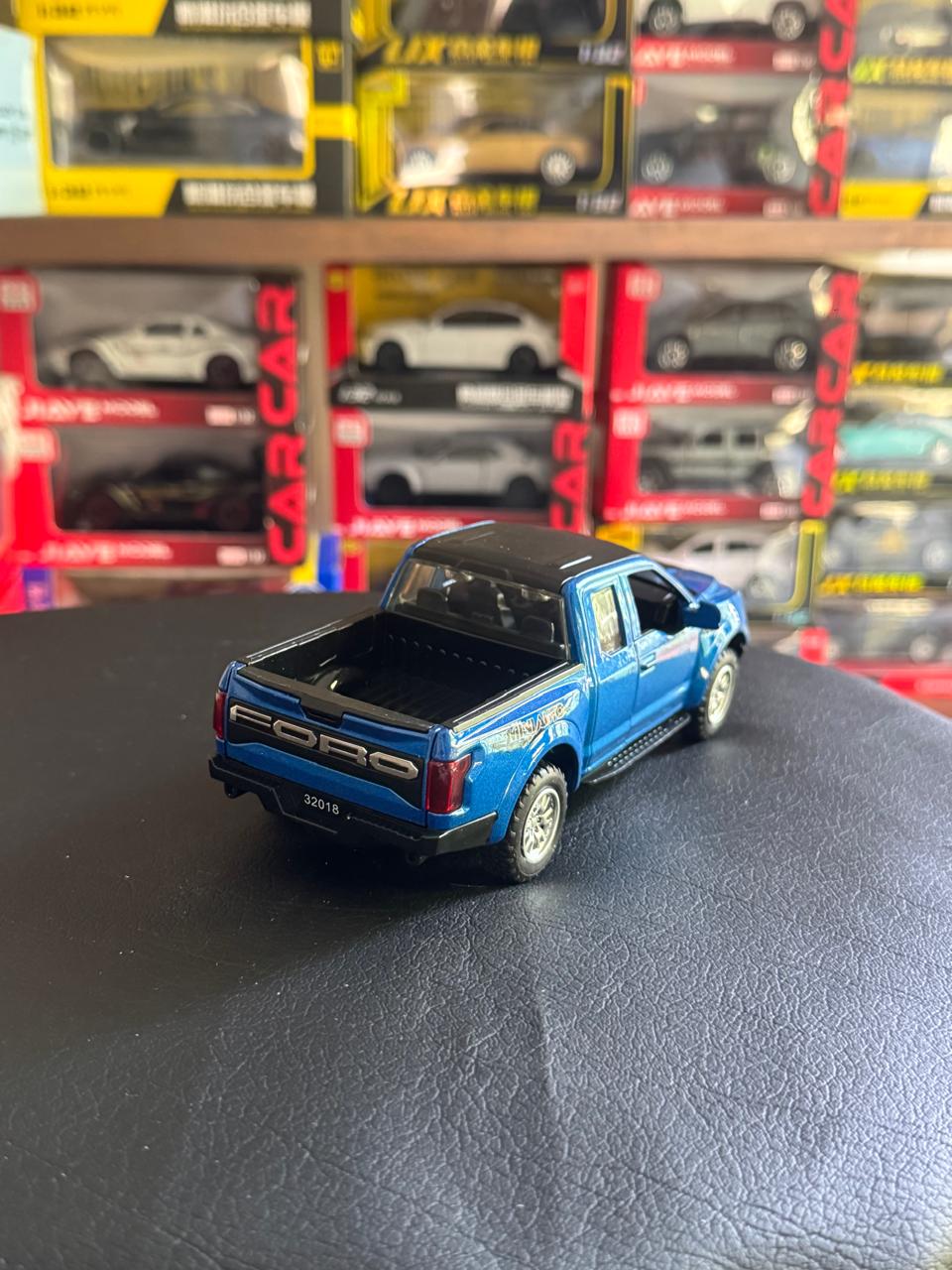 Diecast Model Car 1:32 Ford Raptor F-150 Pickup Alloy Car with Sound and Light Pullback Decorate Ornament Doors Open Metal Car Model Toys