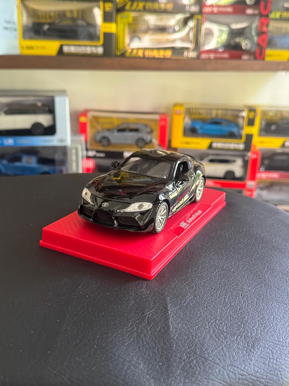 Diecast Model Car 1:32 Toyota Supra Alloy Car with Sound and Light Pullback Decorate Ornament Doors Open Metal Car Model Toys