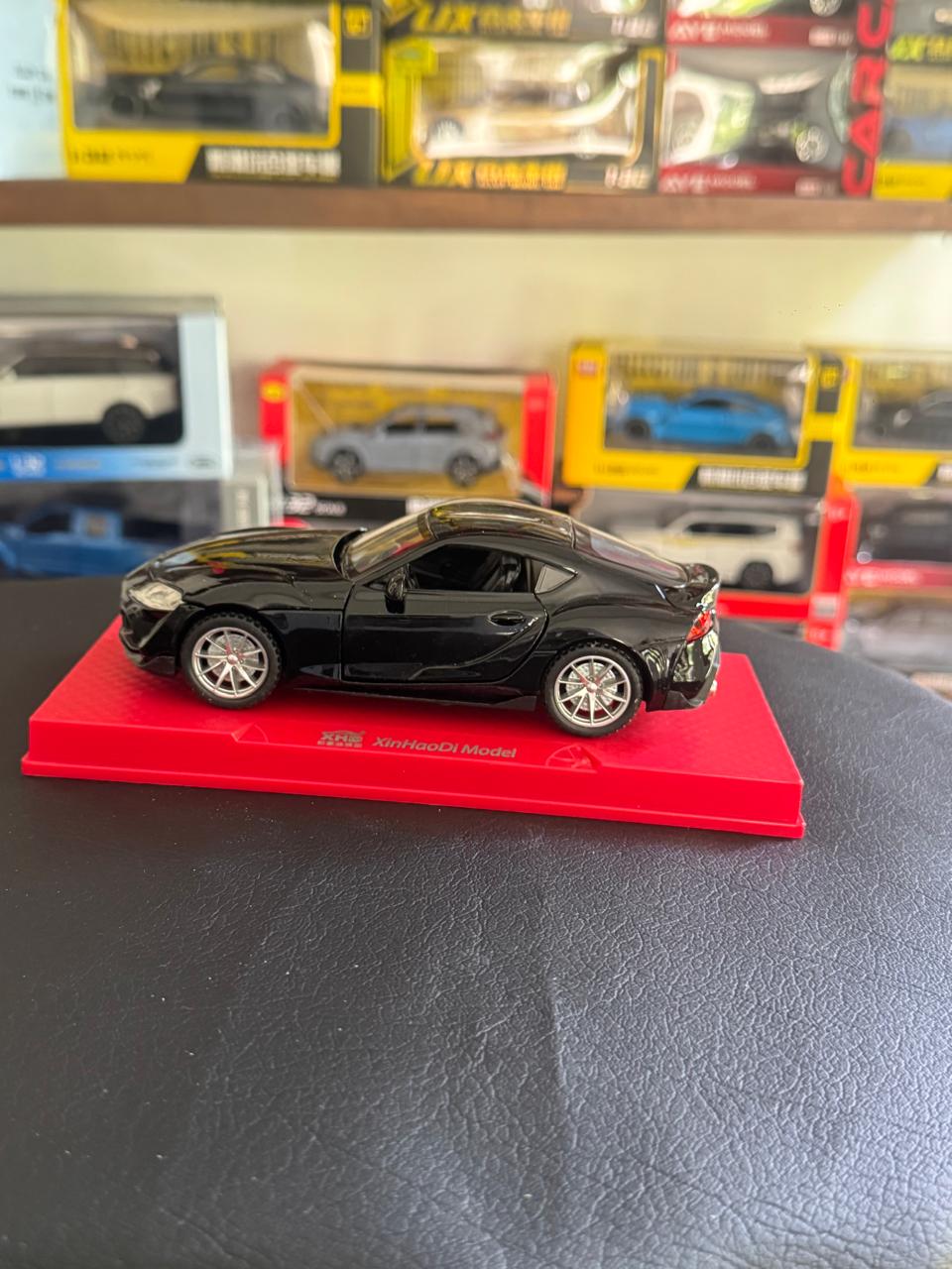 Diecast Model Car 1:32 Toyota Supra Alloy Car with Sound and Light Pullback Decorate Ornament Doors Open Metal Car Model Toys