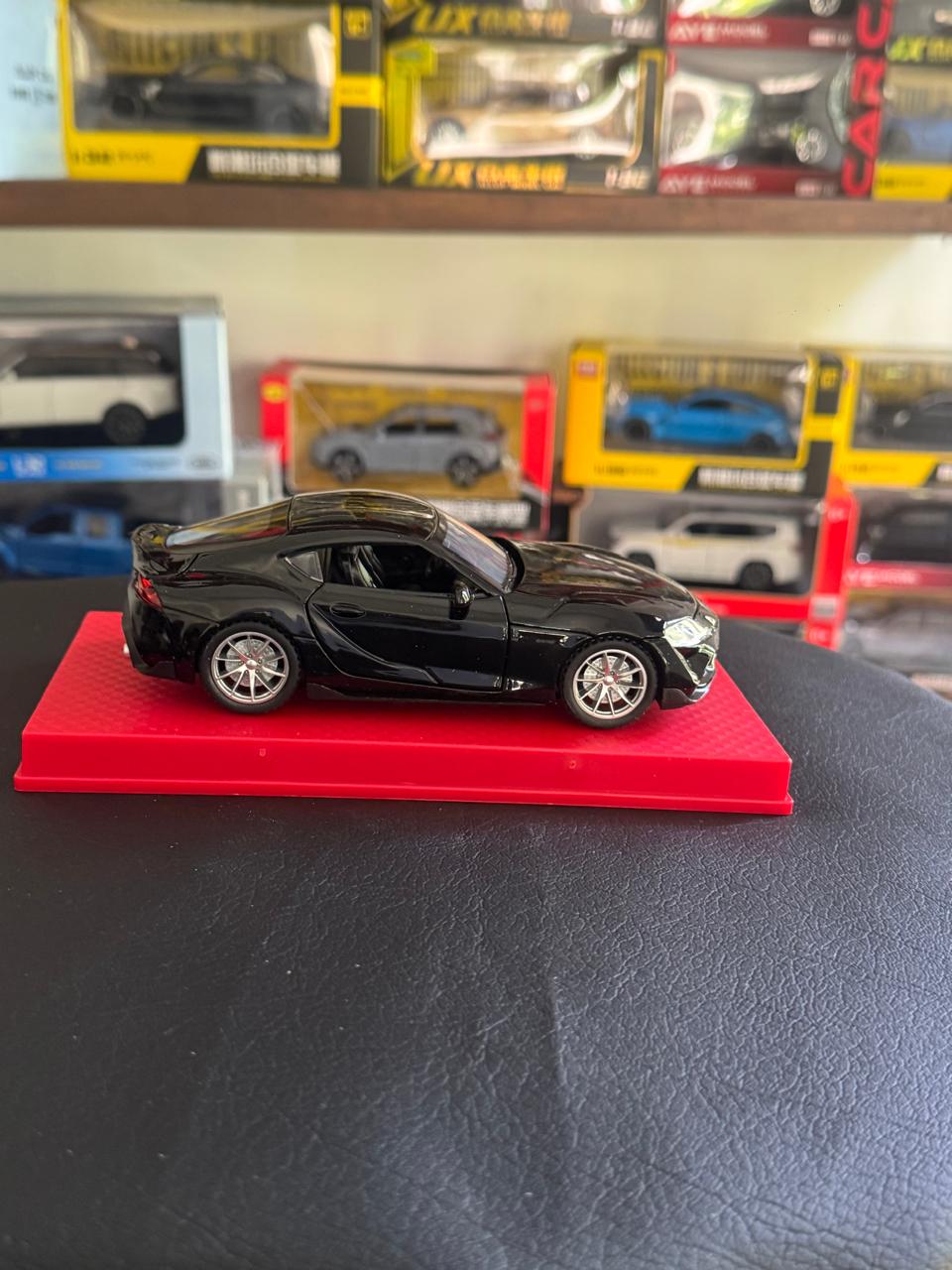 Diecast Model Car 1:32 Toyota Supra Alloy Car with Sound and Light Pullback Decorate Ornament Doors Open Metal Car Model Toys